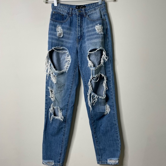 Missguided Riot High Rise Mom Jeans Distressed Size 0 - Picture 2 of 7